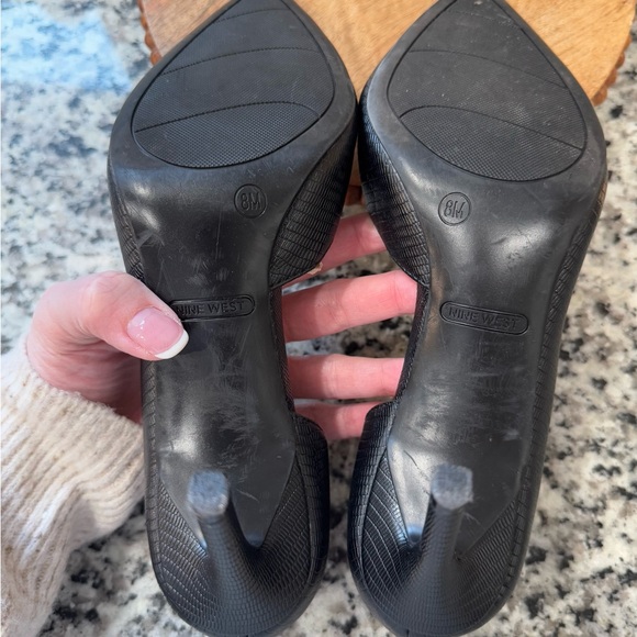 NWOB Nine West Women’s Black Textured D’Orsay Pumps Size 8 - Picture 9 of 9